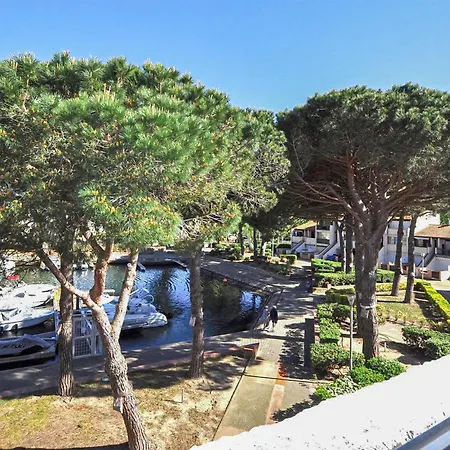 Front In Saint-cyprien Holiday home *